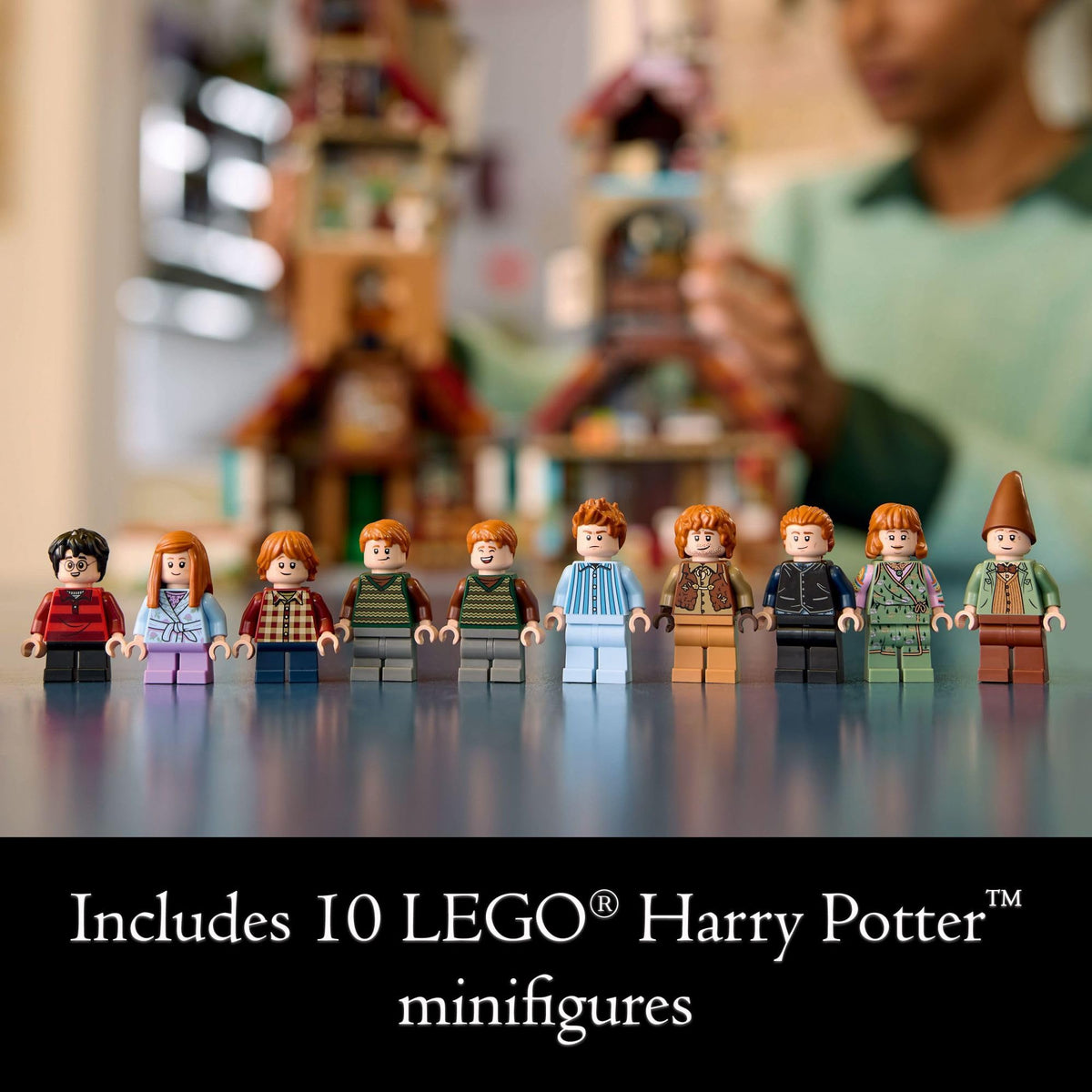 Harry Potter The Burrow Building Set with 10 Minifigures W23050