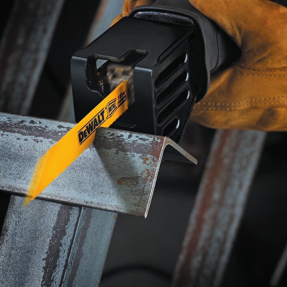 20V MAX XR Compact Reciprocating Saw and 6 Pieces Reciprocating Saw Blades Set V307383