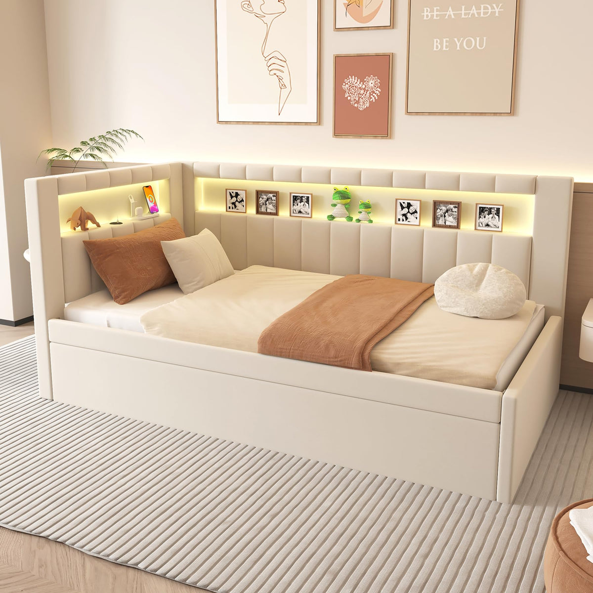 White Twin Size Daybed with Trundle D4311