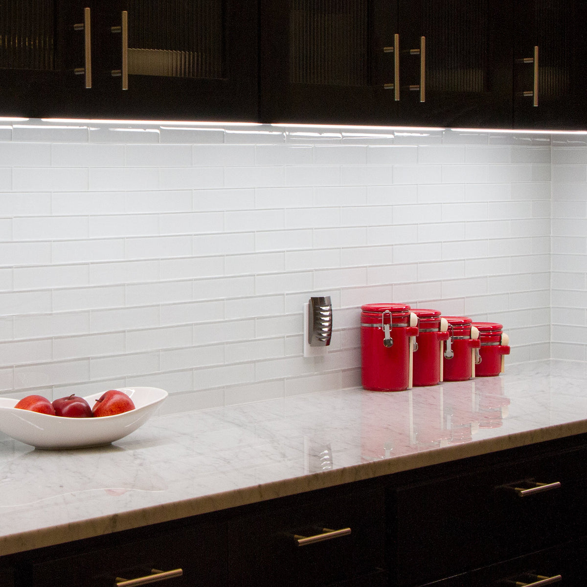 24in. LED Under Cabinet Light Fixture L110